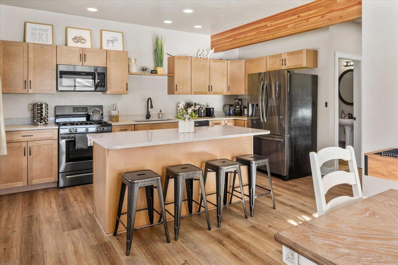 Modern Red Lodge Cabin - Walk To Broadway Ave Esterno foto